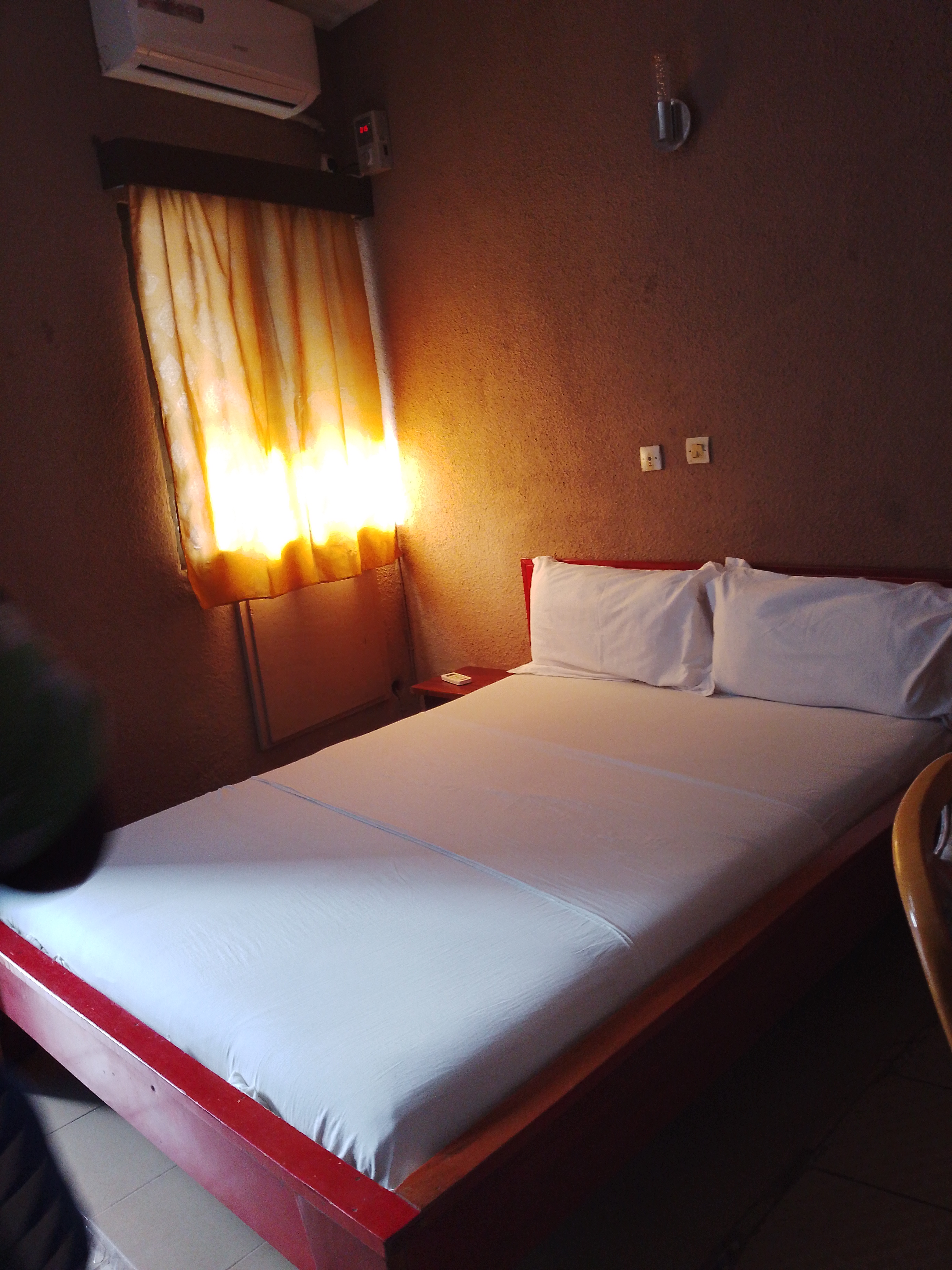 HOTEL LE ROCHER - 3