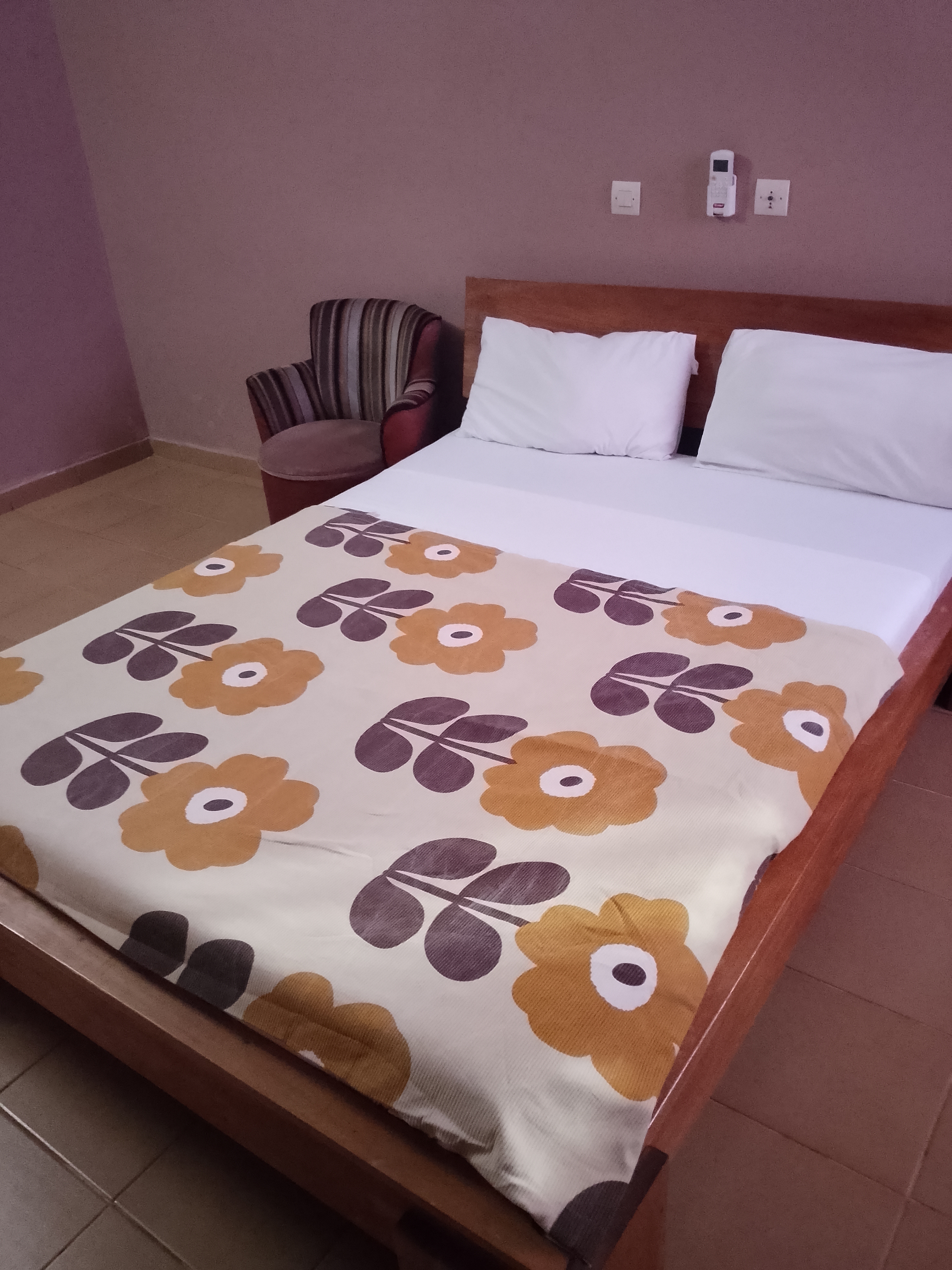 HOTEL LE ROCHER